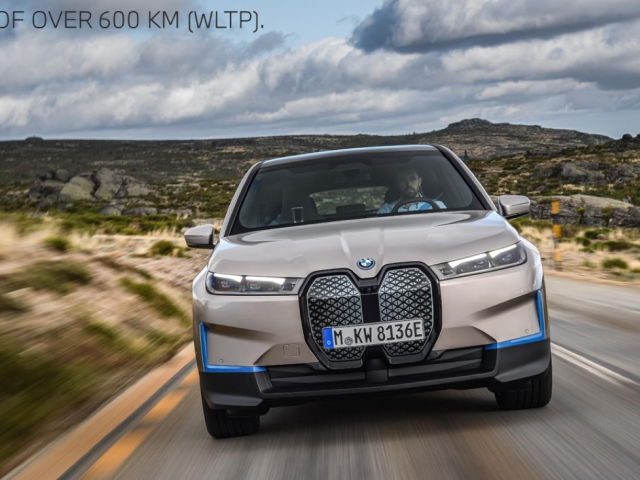 BMW iX (2021)