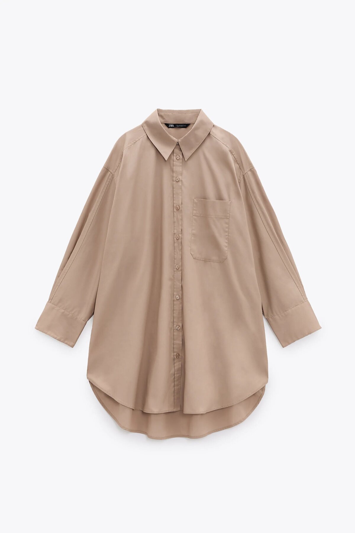 Oversized dámska košeľa Zara, predáva sa za 19,95 eur. 