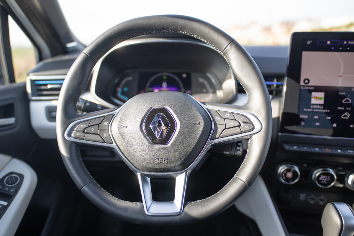 Renault Clio E-Tech 140 (2021)