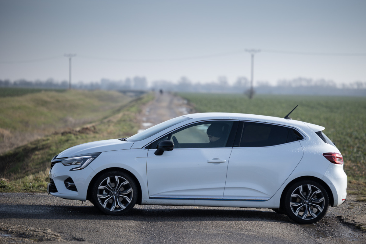 Renault Clio E-Tech 140 (2021)