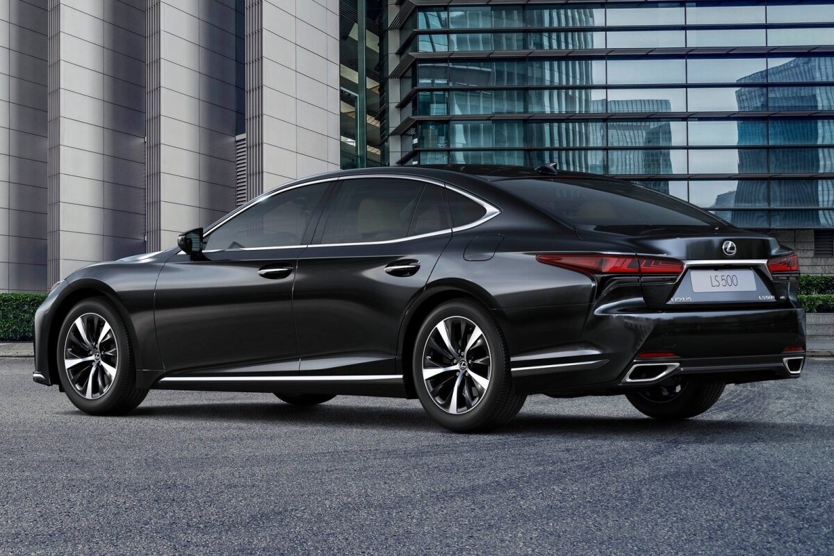 Lexus LS - 2021