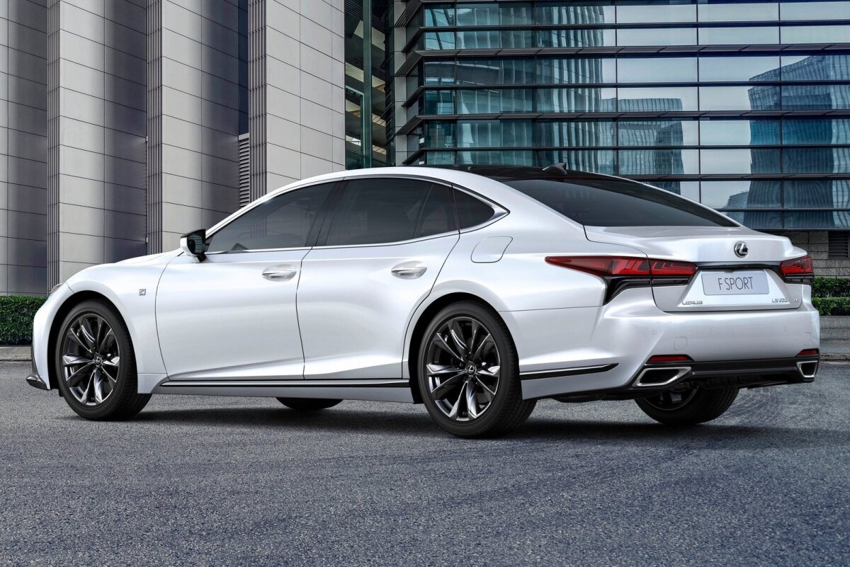 Lexus LS - 2021