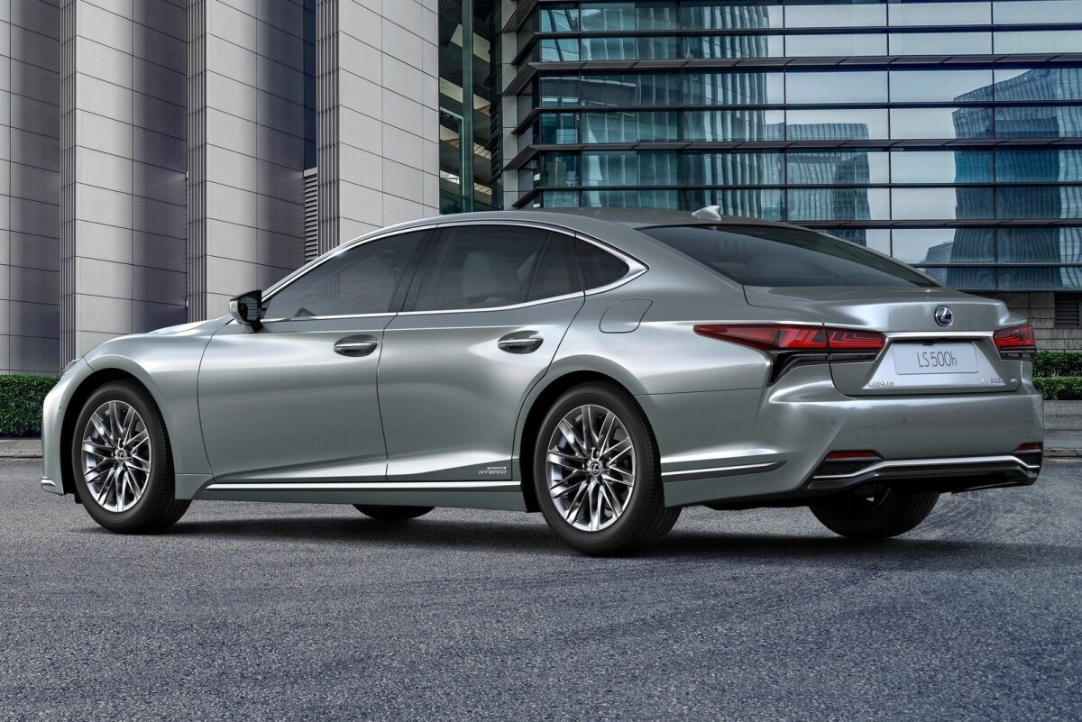 Lexus LS - 2021