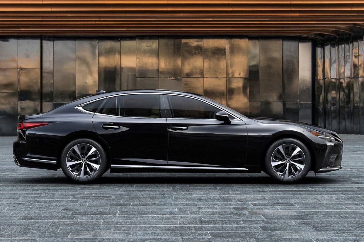 Lexus LS - 2021