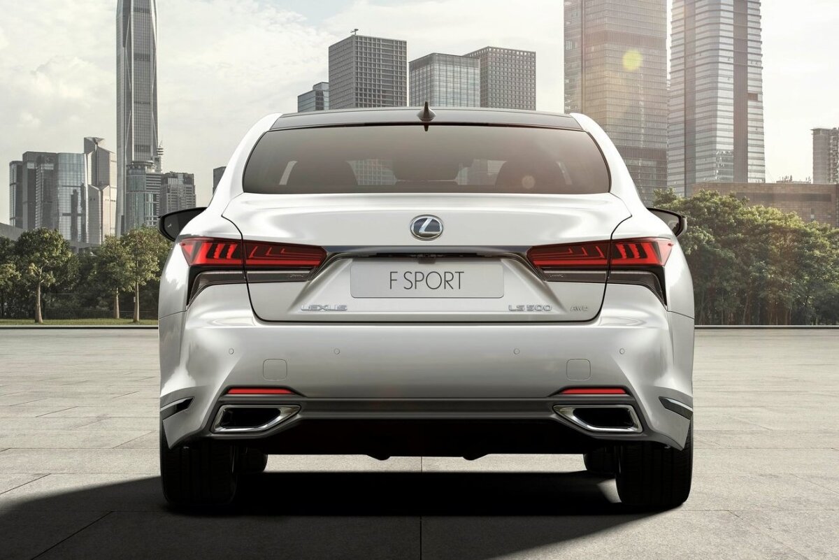 Lexus LS - 2021