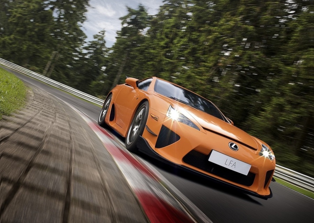 Lexus, PR článok, reklama, nepoužívať