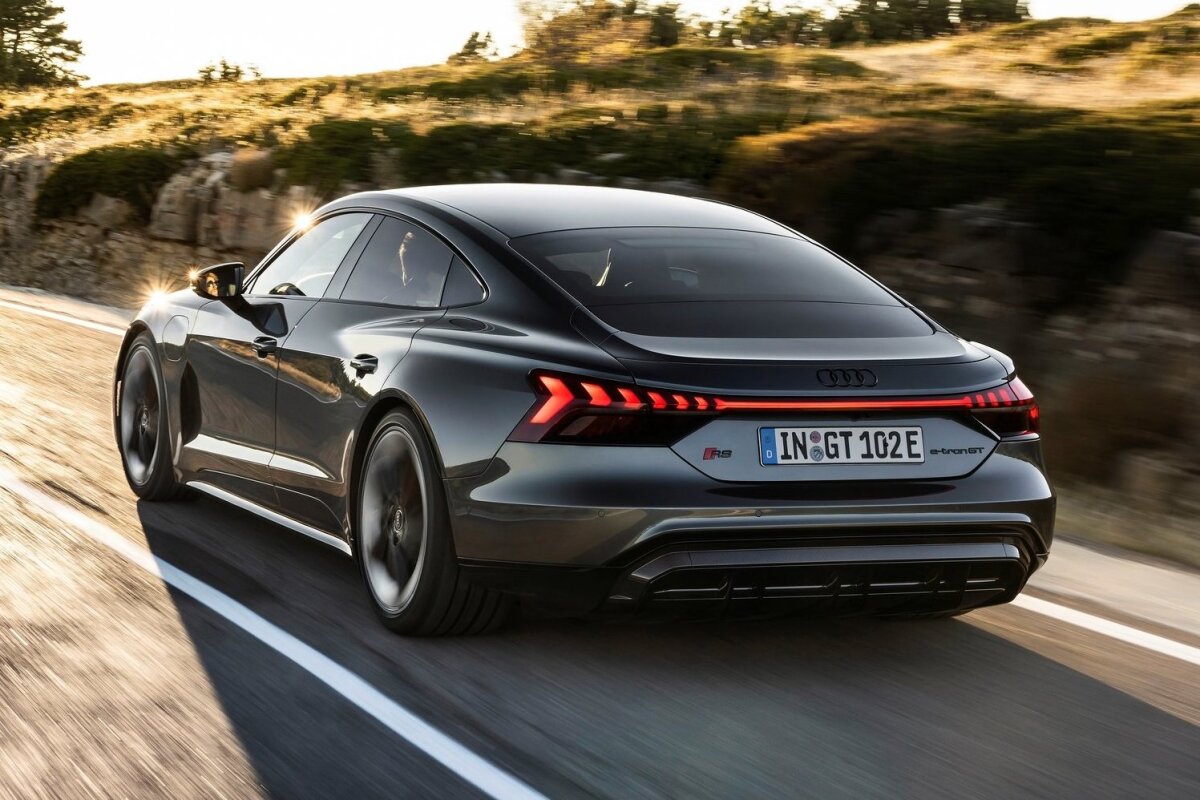 Audi RS e-tron GT - 2021
