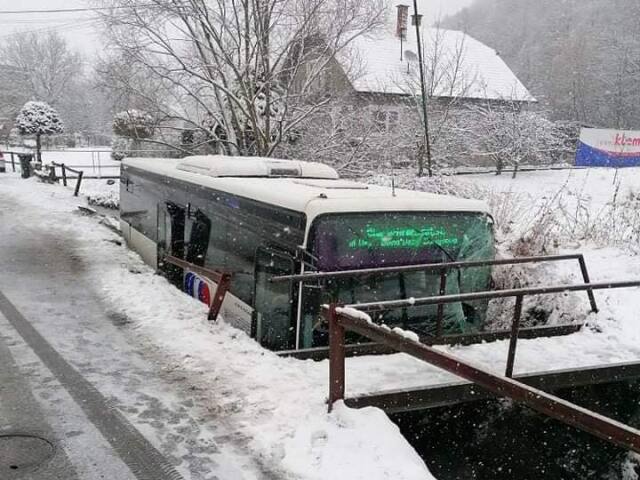 nehoda, autobus