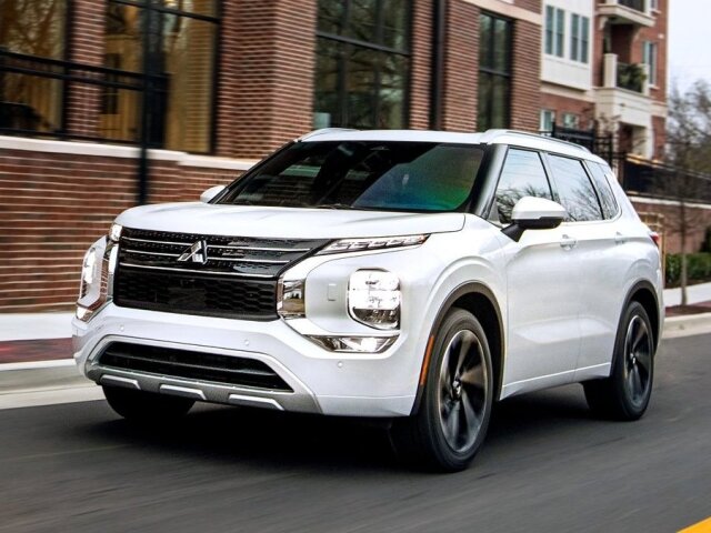 Mitsubishi Outlander - 2021