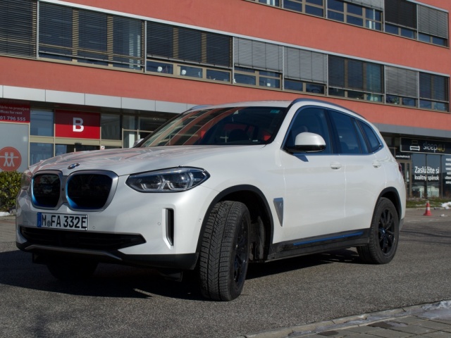 BMW iX3 Impressive (2021)