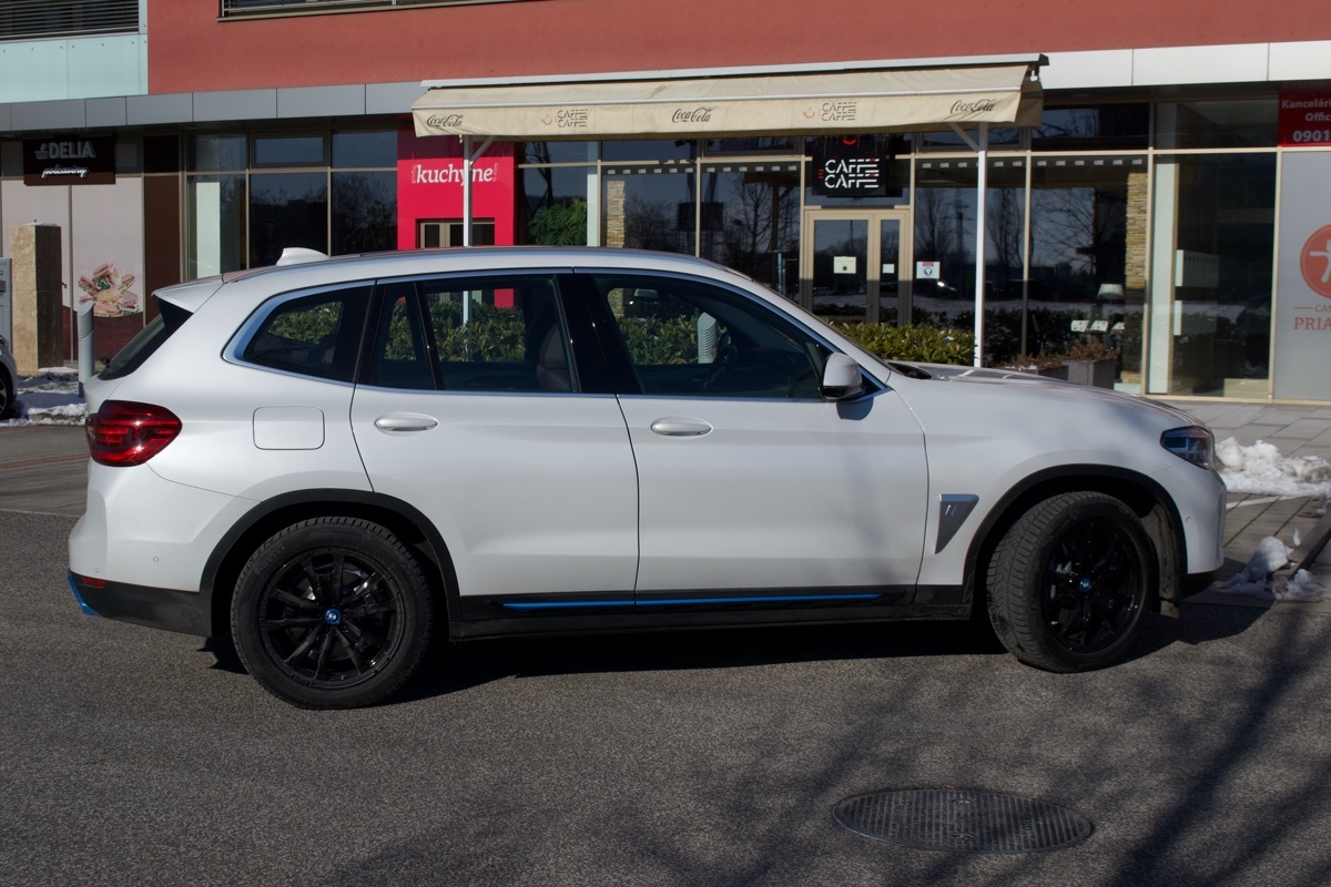 BMW iX3 Impressive (2021)