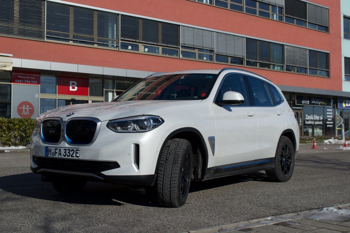 BMW iX3 Impressive (2021)