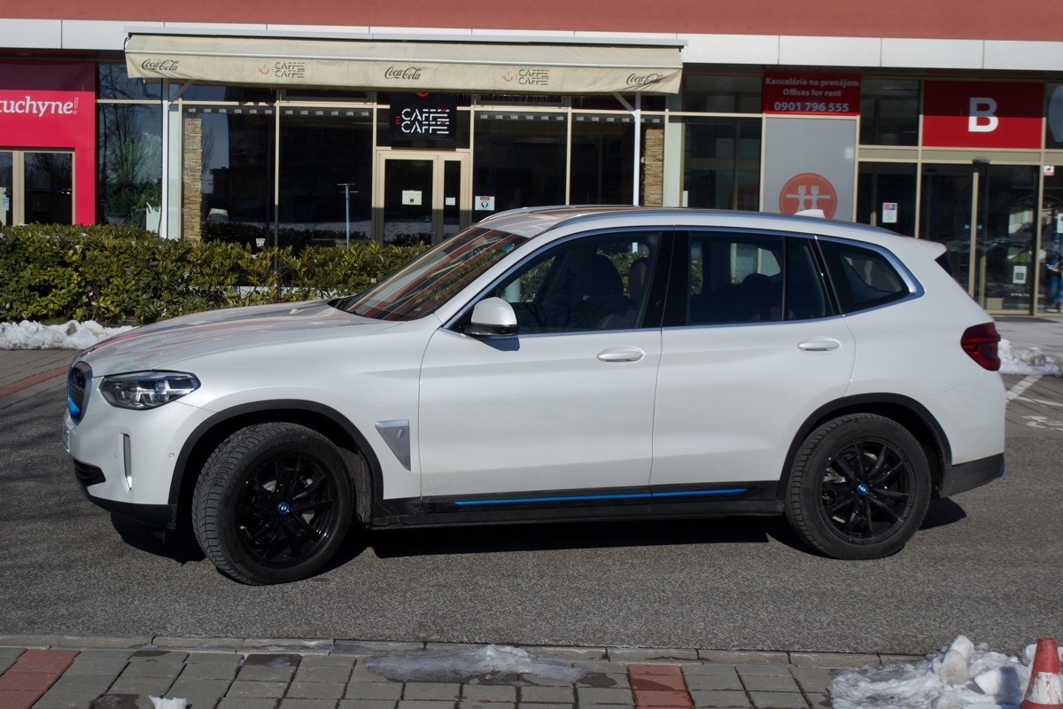 BMW iX3 Impressive (2021)