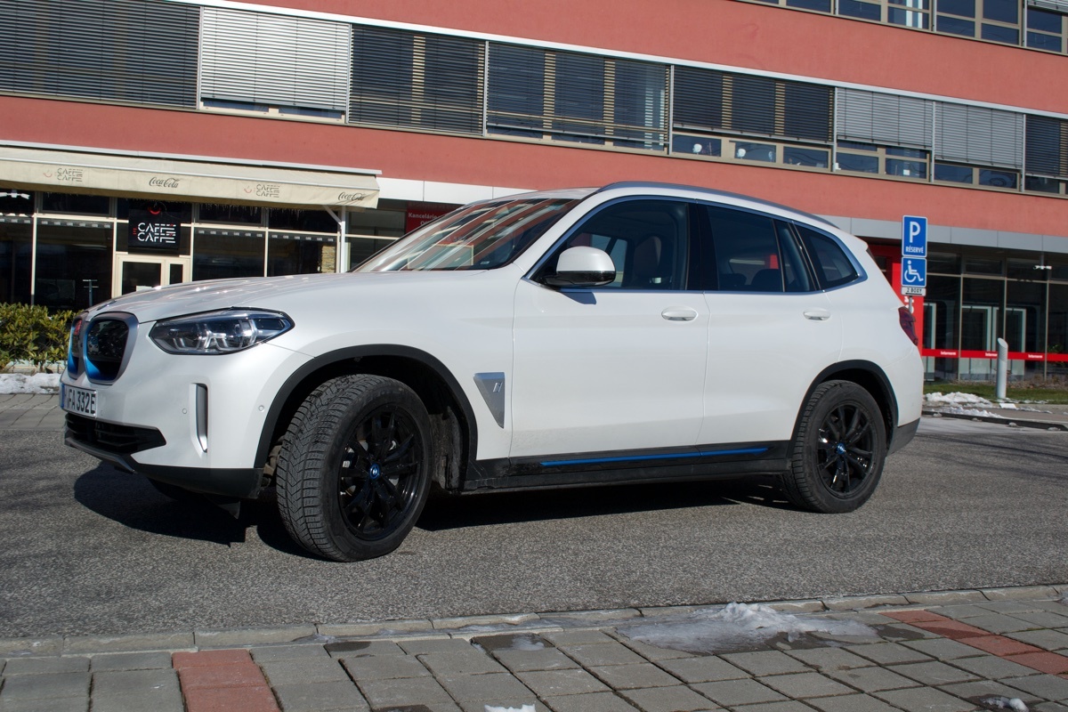 BMW iX3 Impressive (2021)