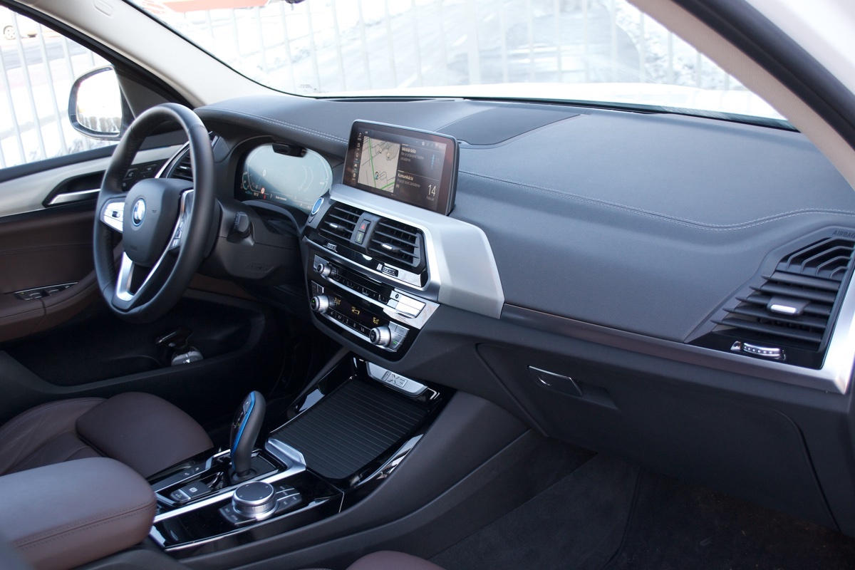 BMW iX3 Impressive (2021)
