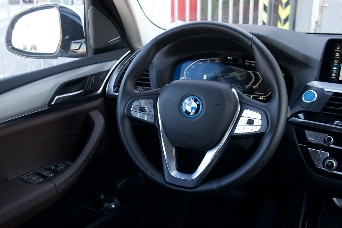 BMW iX3 Impressive (2021)