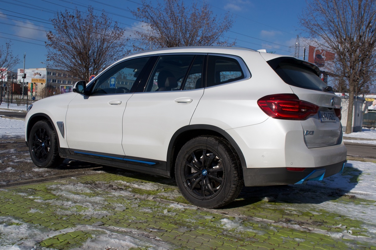 BMW iX3 Impressive (2021)