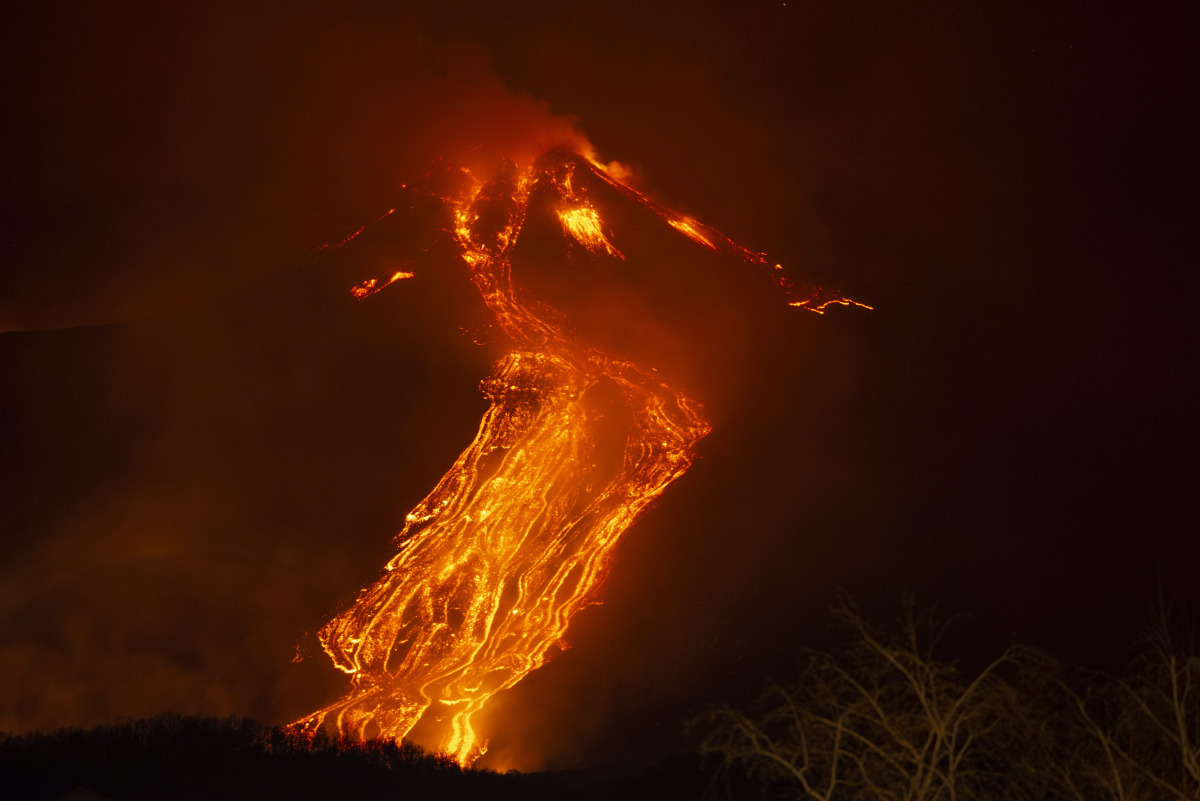 Taliansko Sicília sopka Etna erupcia