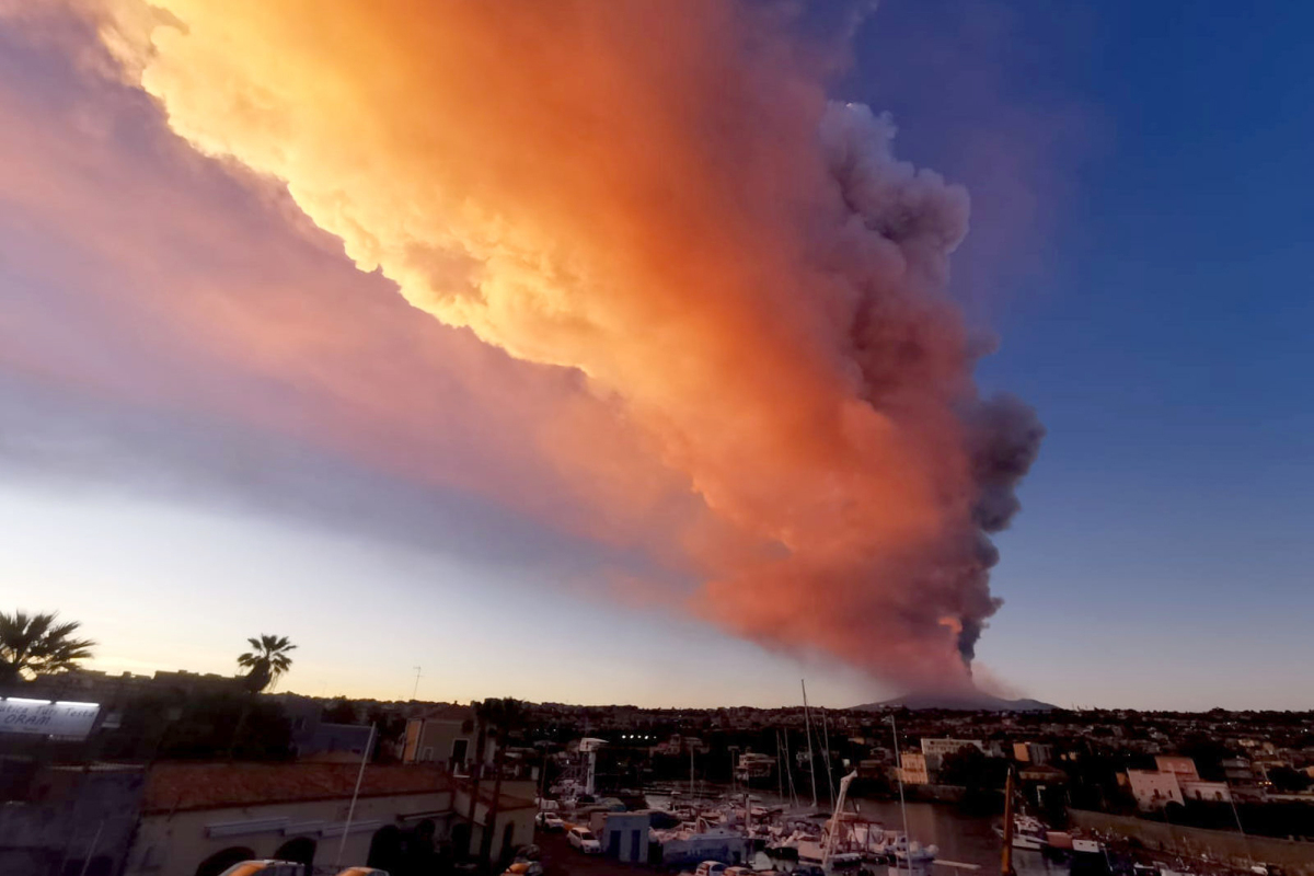 Taliansko Vulkán Sopka Etna Erupcia