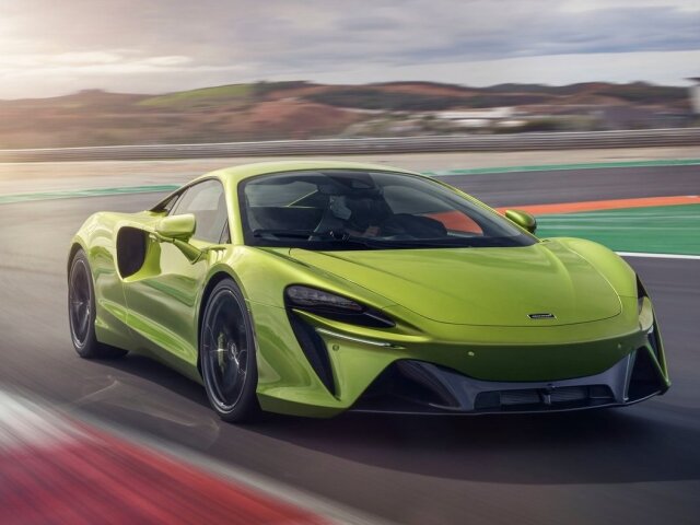 McLaren Artura - 2021