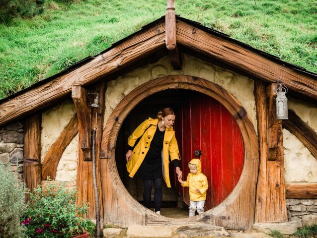 boba hlavna 2 Medzi dvoma lockdownami rodina stihla navstivit slavny Hobbiton - miesto nakrucania filmov Petera Jacksona