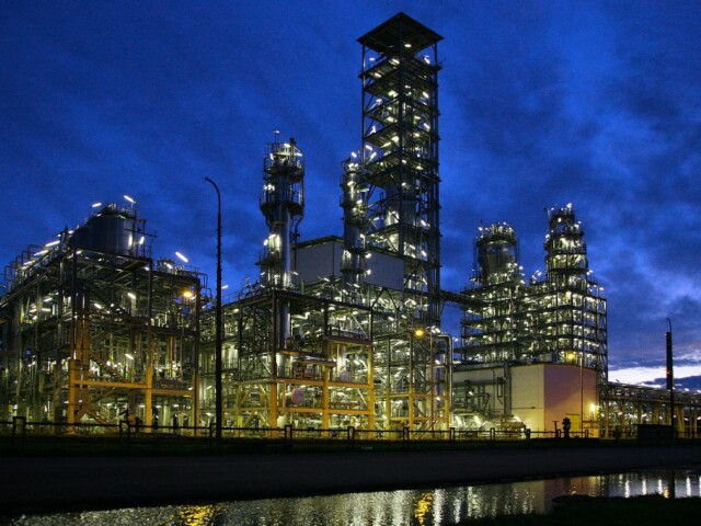 slovnaft-refinery-1