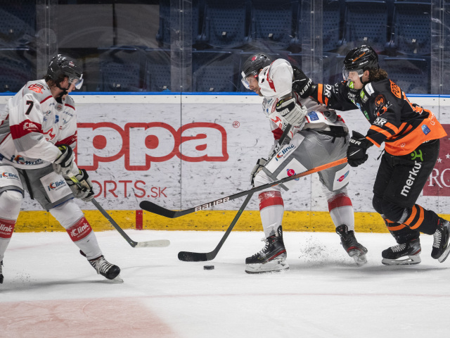 SR Bratislava Hokej IHL 42. kolo BAX Capitals