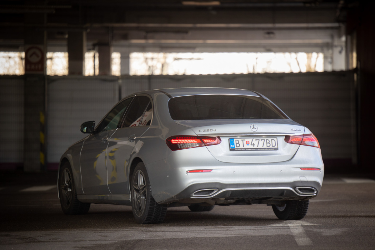 Mercedes E 220 d 4MATIC (2021)