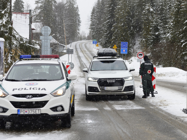 Podspády koronavírus hranice polícia kontroly