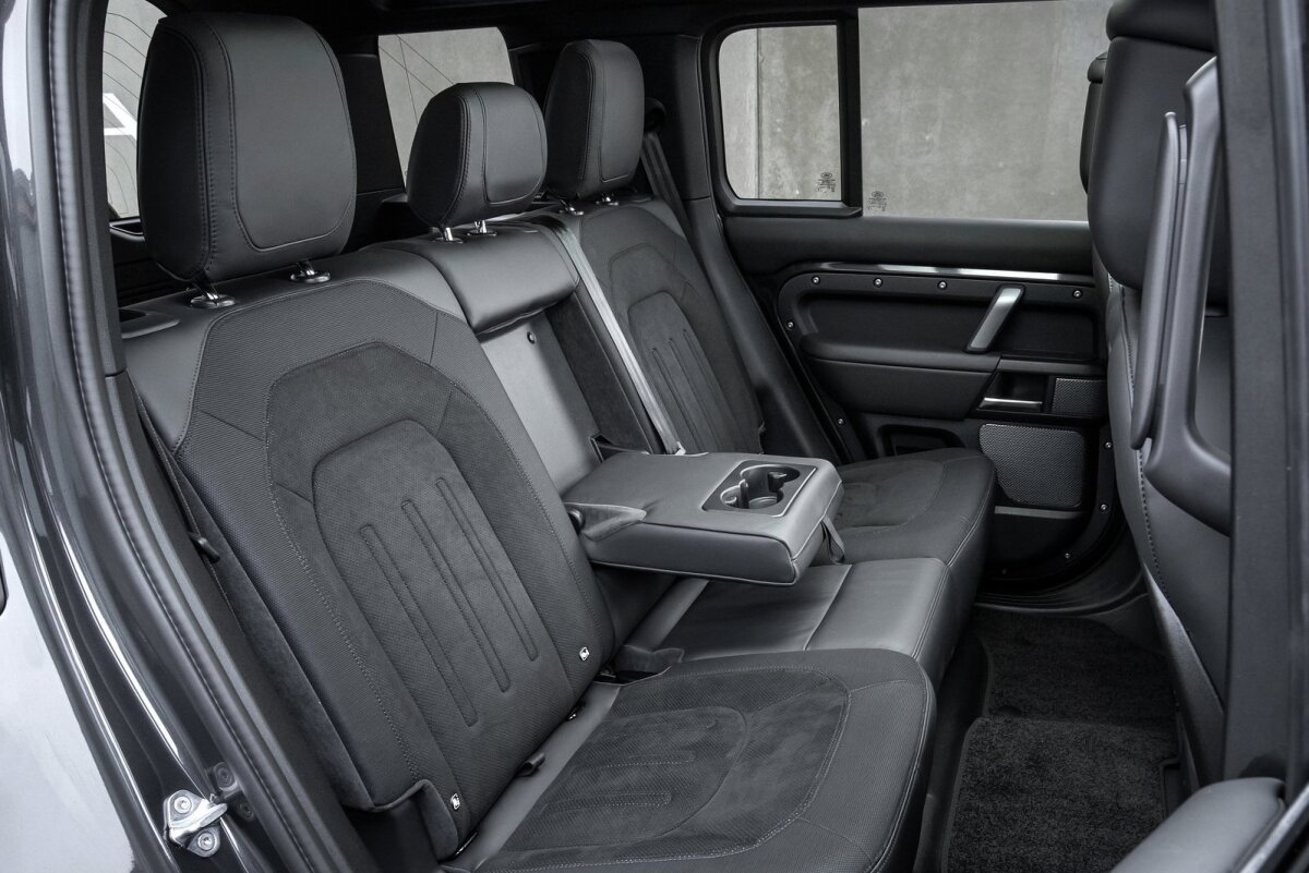 Land Rover Defender V8 - 2021