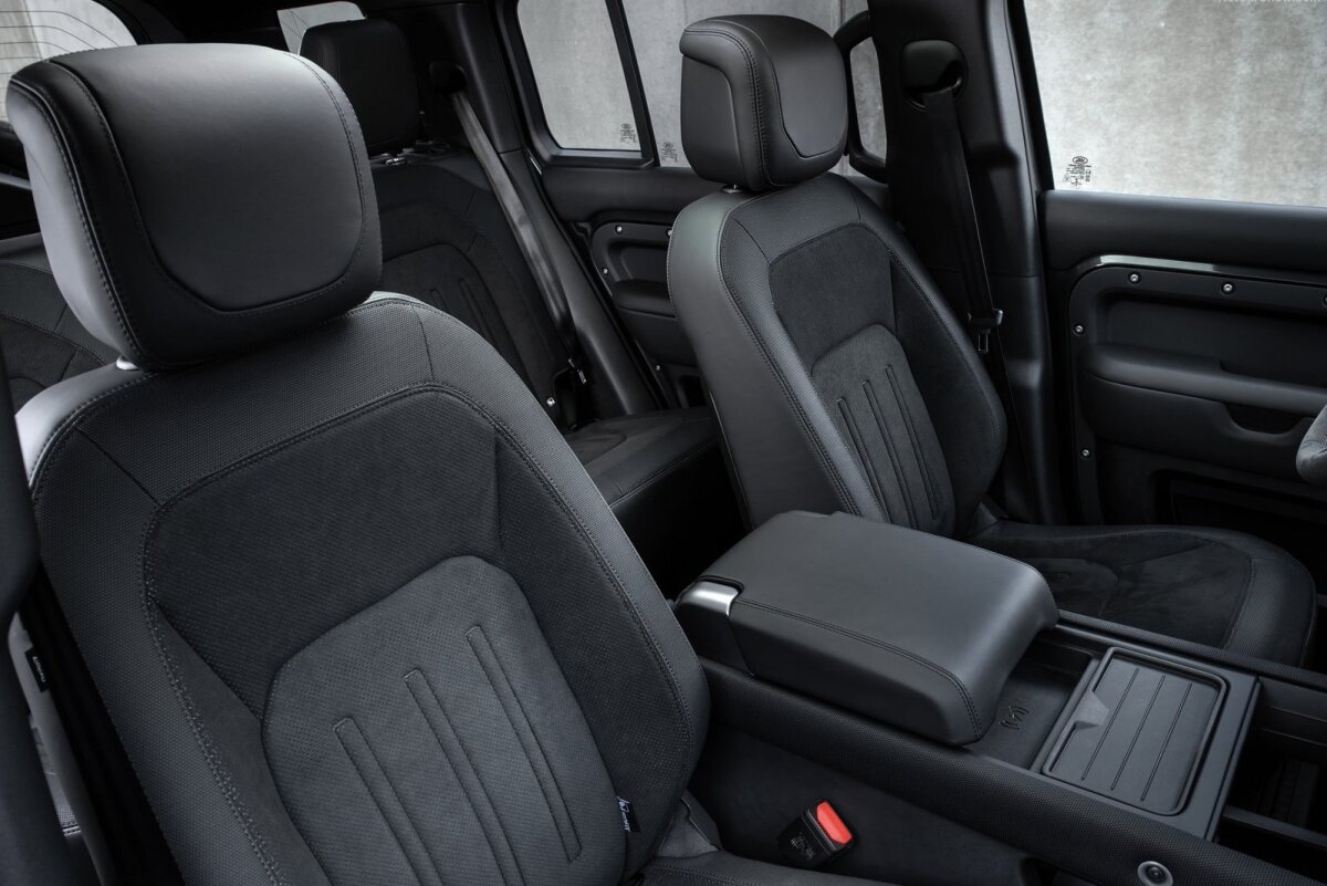 Land Rover Defender V8 - 2021