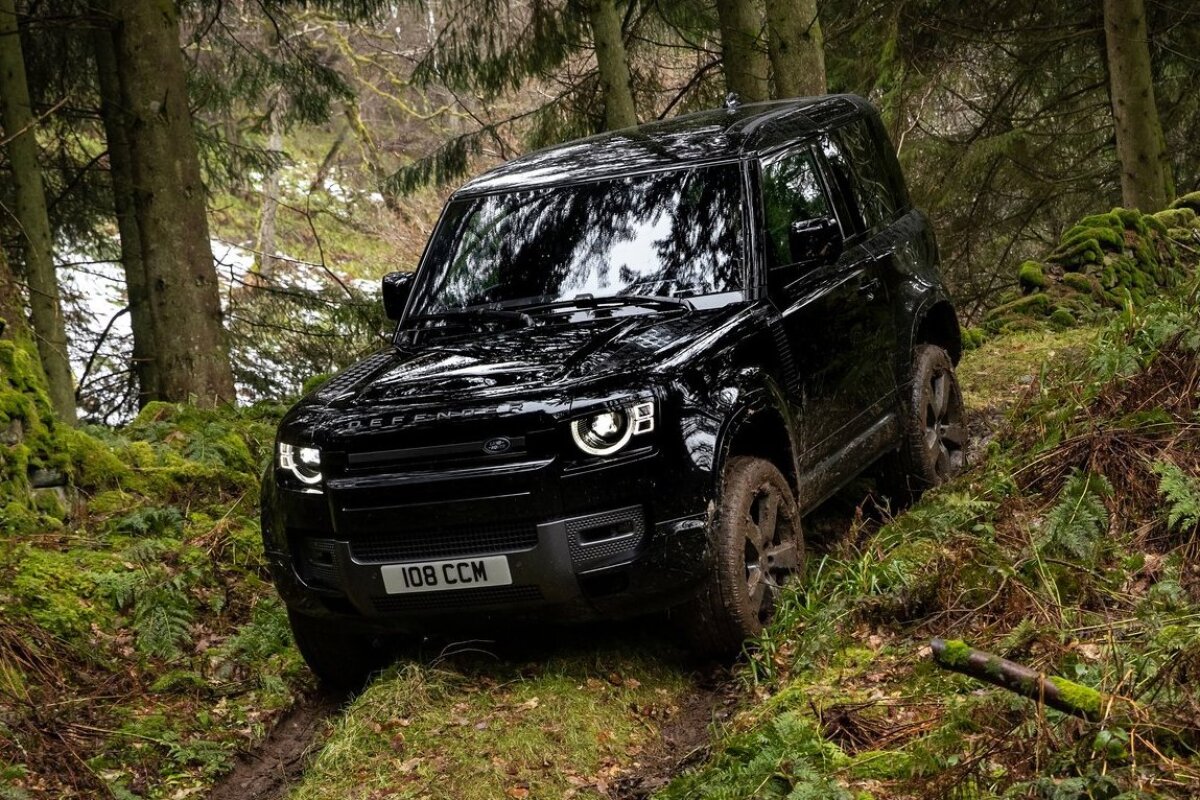 Land Rover Defender V8 - 2021