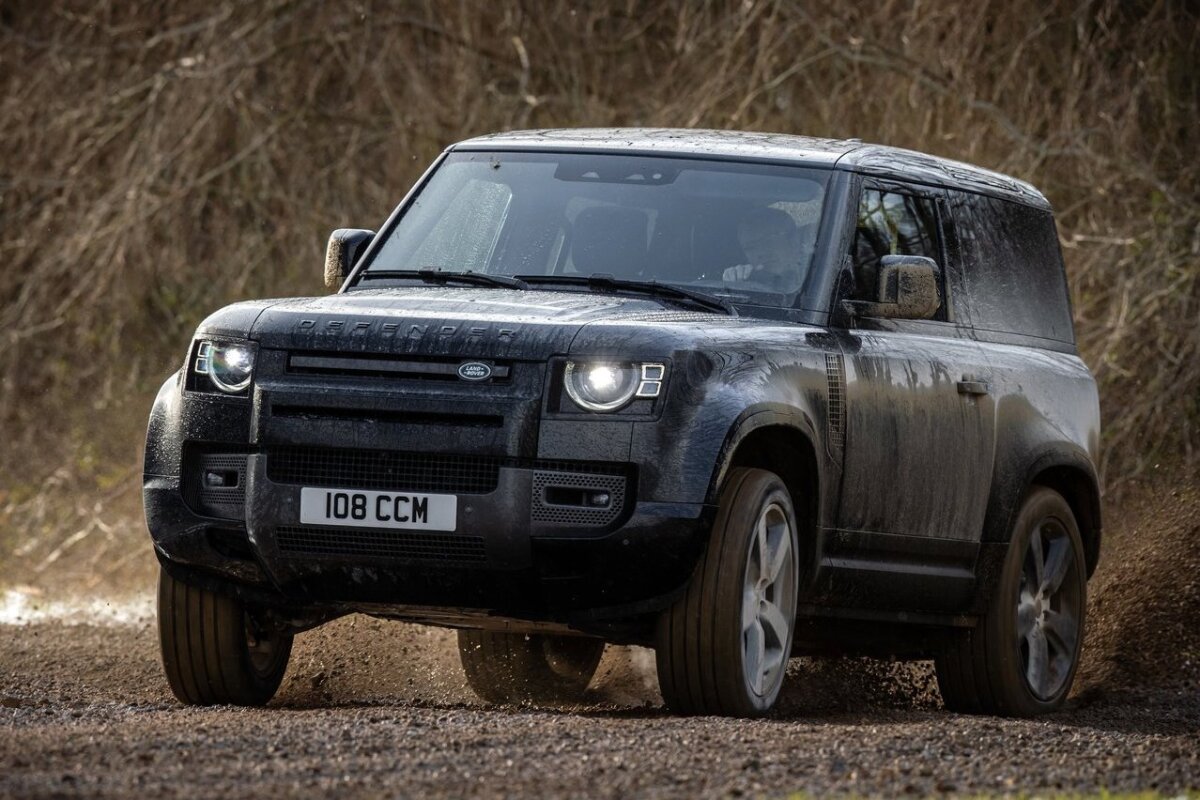 Land Rover Defender V8 - 2021