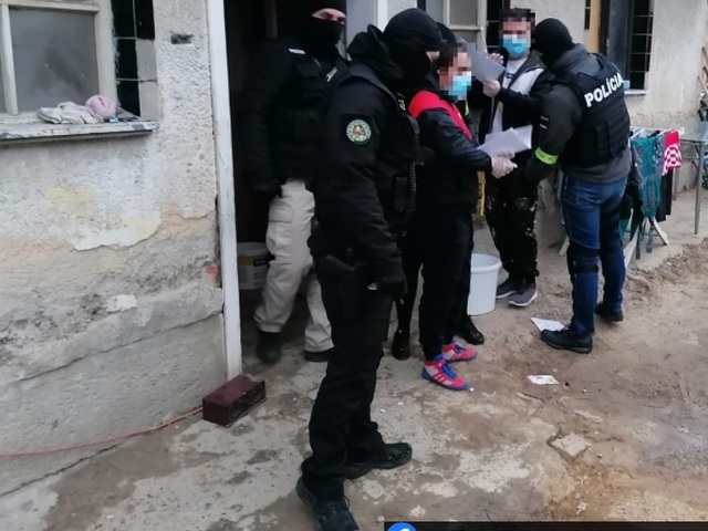 Polícia