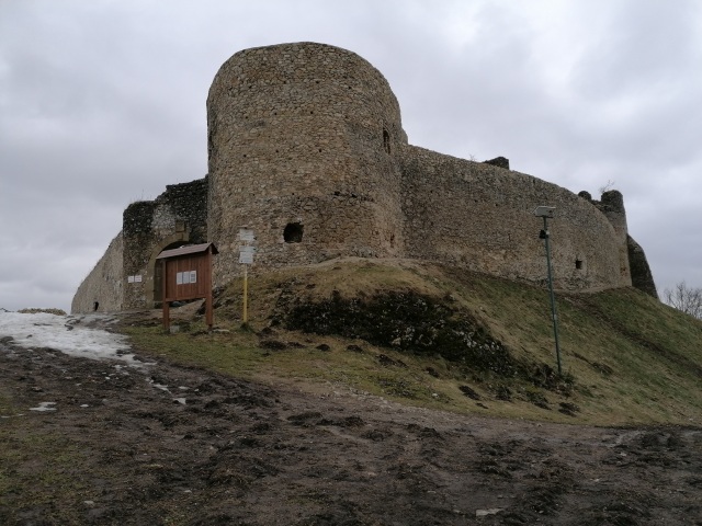 Jasenov / Hrad /