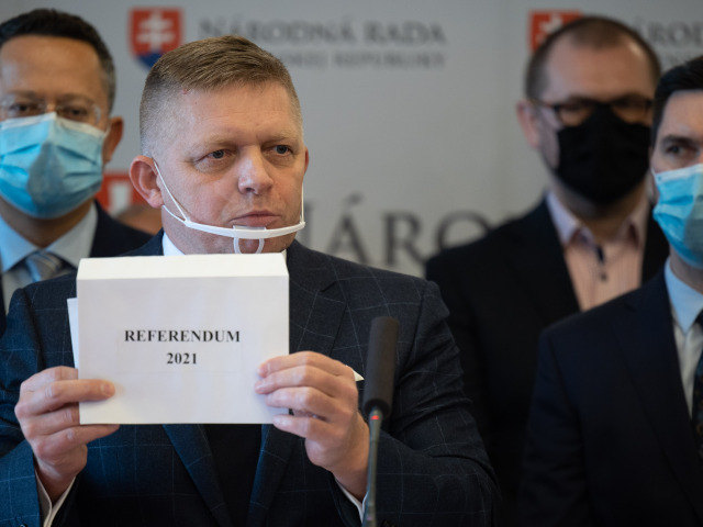 Referendum 2021, Robert Fico