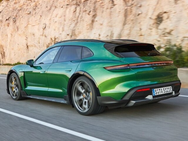 Porsche Taycan Cross Turismo - 2021