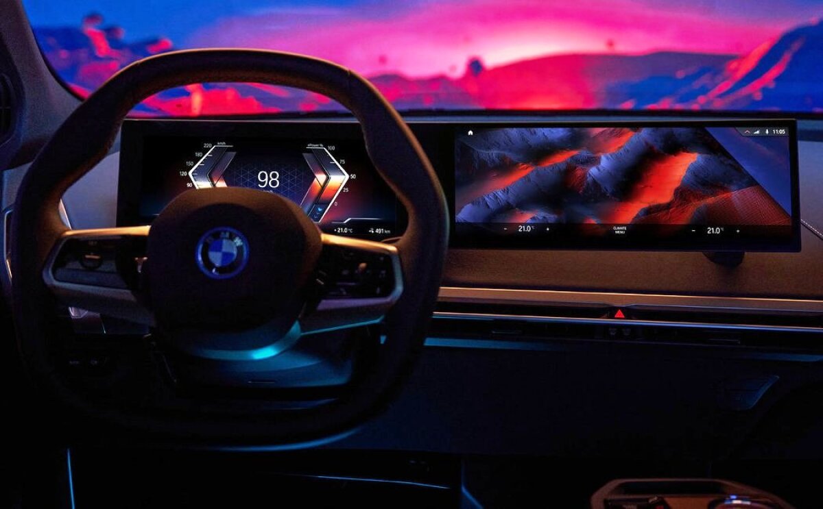 BMW iDrive 8 - 2021