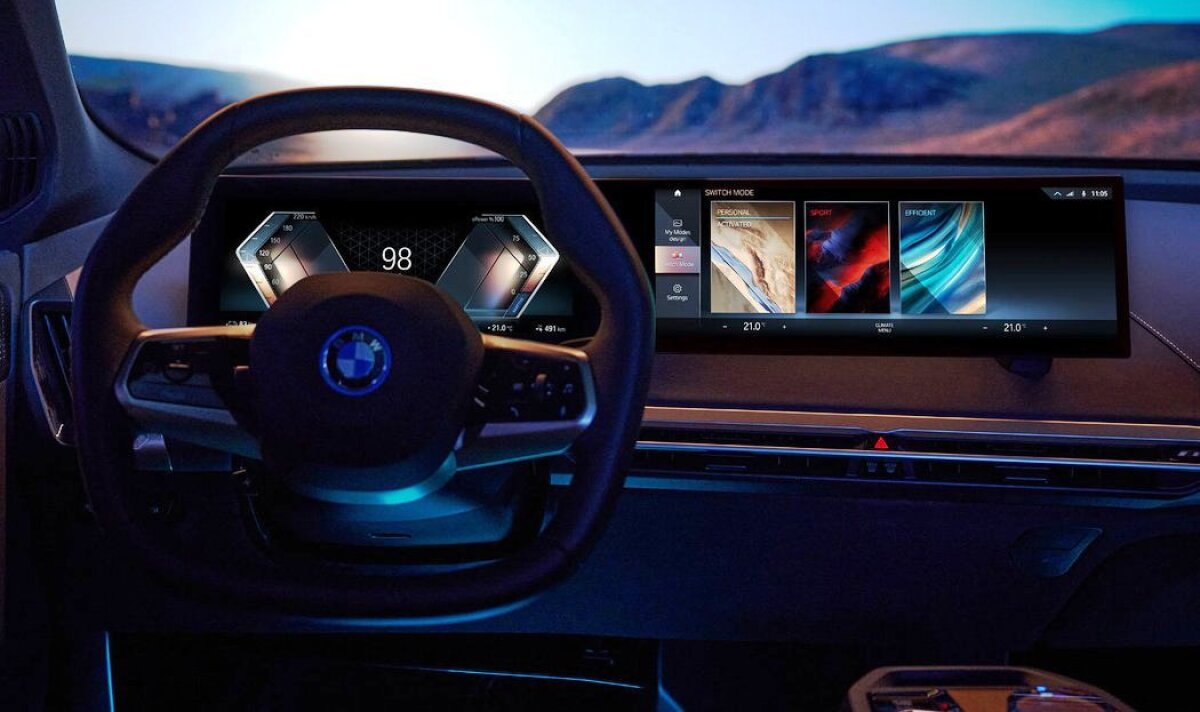 BMW iDrive 8 - 2021