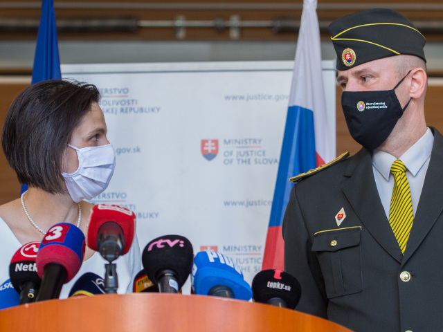 Mária Kolíková, Róbert Mudronček