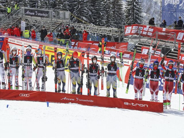 Švajčiarsko lyžovanie SP finále paralelný slalom zmiešané