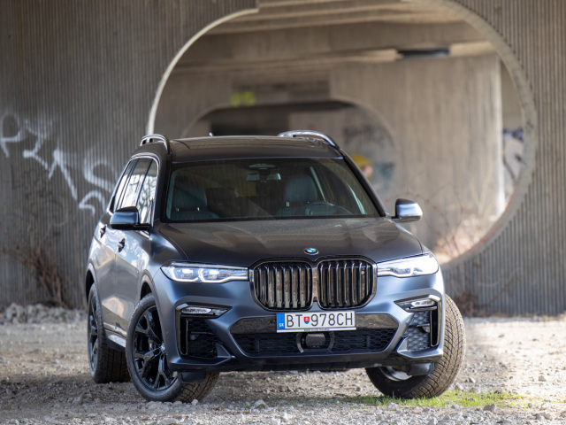 BMW X7 40d xDrive Dark Shadow (2021)
