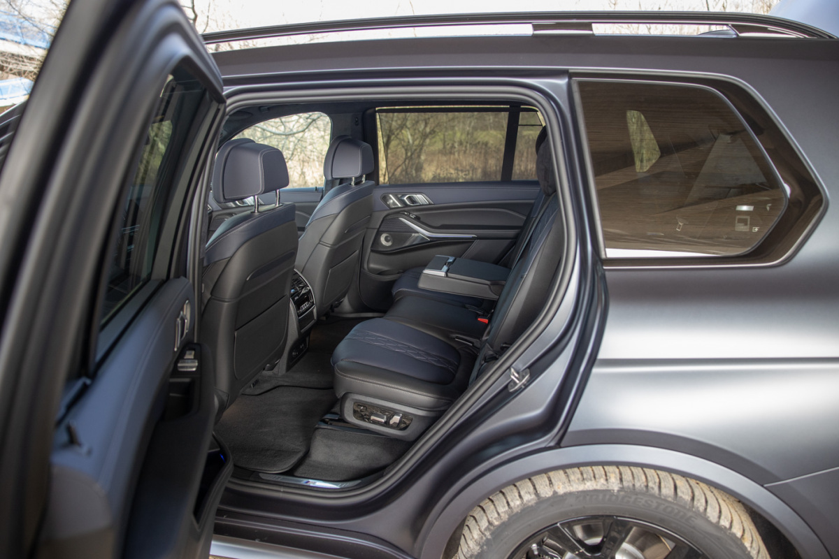 BMW X7 40d xDrive Dark Shadow (2021)