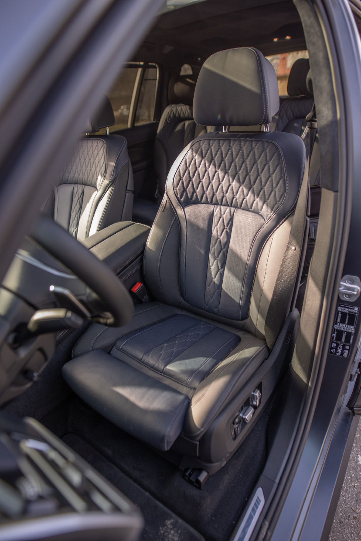 BMW X7 40d xDrive Dark Shadow (2021)