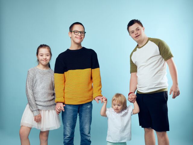Downov syndróm, trizómia 21, ponožky, ponožková výzva, Dedoles