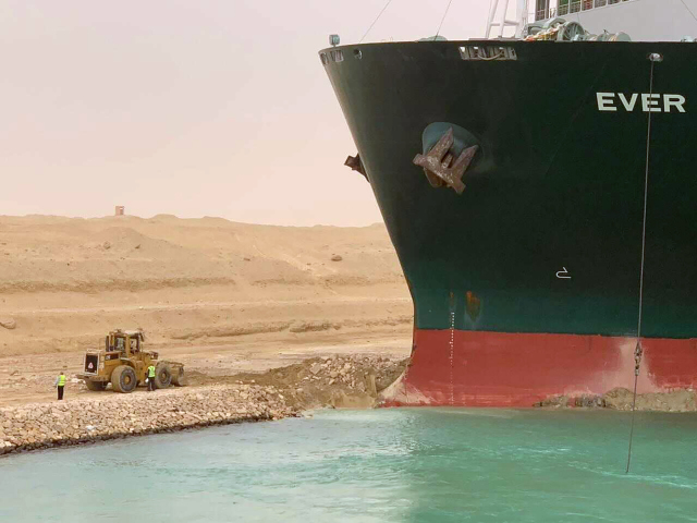 Egypt Suezský prieplav doprava blokáda nehoda