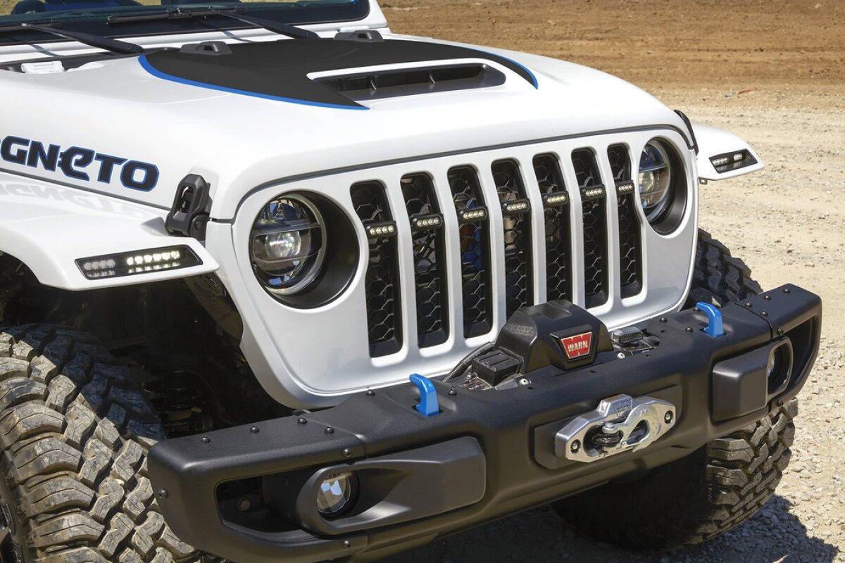 Jeep Wrangler Magneto Concept - 2021