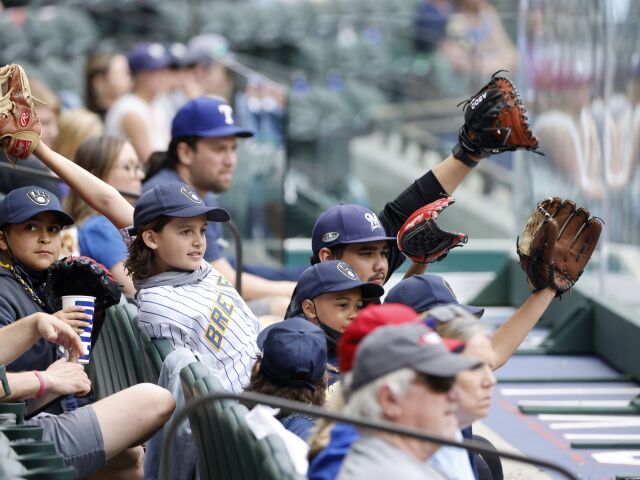 Milwaukee Brewers, Texas Rangers