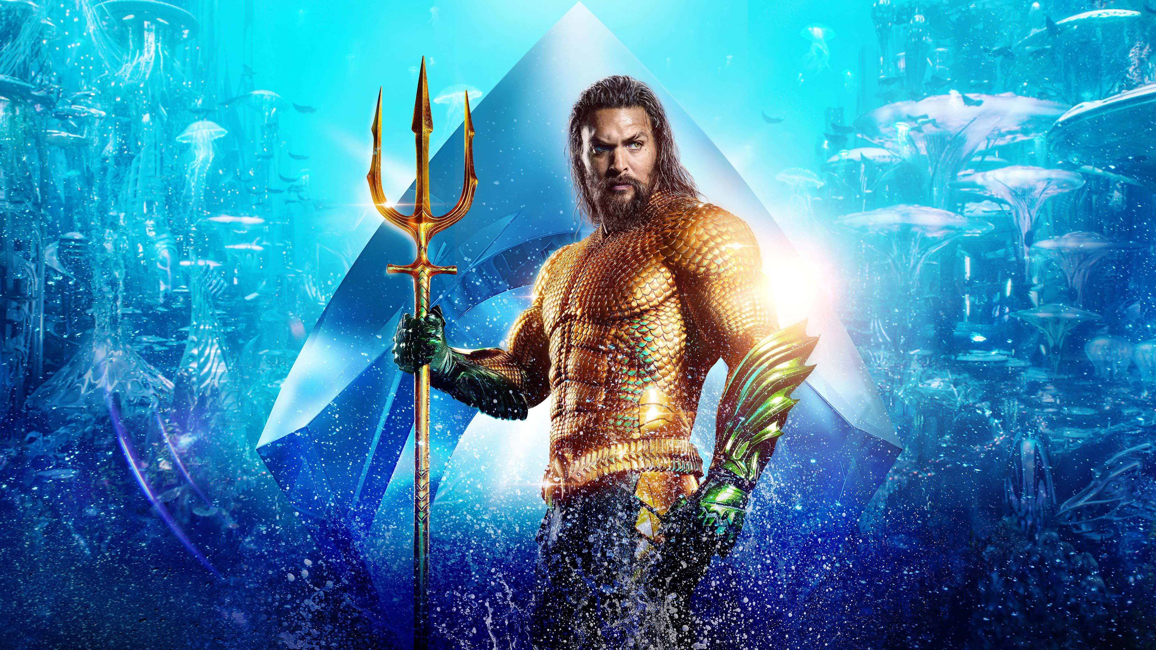 Jason Momoa ako Aquaman.