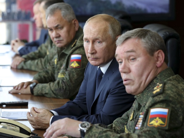 Valerij Gerasimov / Vladimir Putin / Sergej Šojgu /